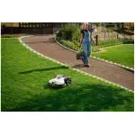 Husqvarna Automower® 450V NERA 7,500m² Robotic Lawnmower - Image 3