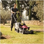 Honda HRH 536 HX 21" Self-propelled Professional Petrol Lawn Mower - Image 2