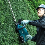 Makita DUH551Z Twin 18v LXT Cordless 550mm Hedge Trimmer Body Only thumbnail